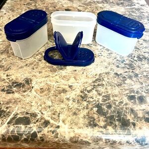Vintage Tupperware spice shaker’s